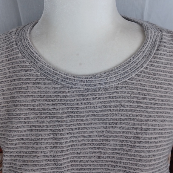 Women's Gray and Red Patterned Sweater - Picture 10 of 12